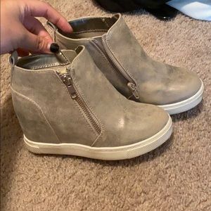 Brash kids wedges worn once